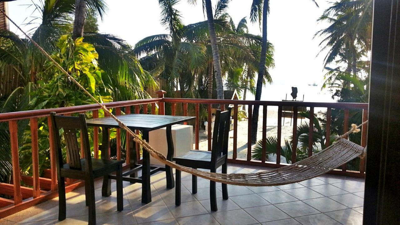 Fridays Boracay Beach Resort Balabag  Buitenkant foto